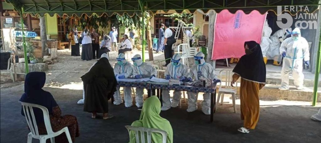 Fasilitasi Pemilih Terindikasi Covid-19, Tiap TPS di Ponorogo Dijatah 1 Baju Hazmat