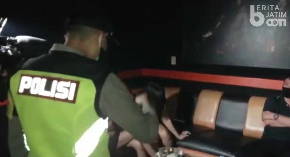Pandemi Nekat Buka, Karaoke My Way Panjang Jiwo Surabaya Digerebek