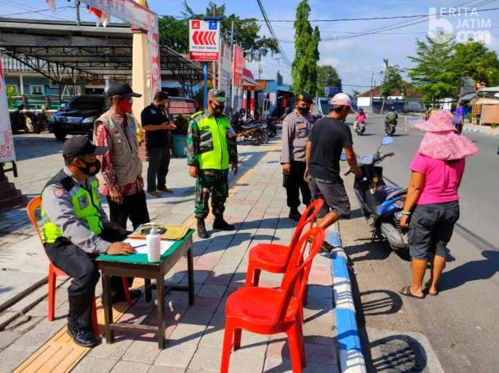 Cegah Meluasnya Covid, Aparat Gabungan Operasi Yustisi di Paron Ngawi