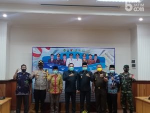 Forkopimda Hingga Kepala Dinas di Sampang Tandatangani Komitmen Anti Korupsi