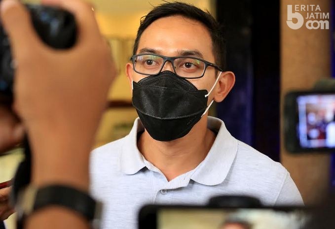 Risma Beri Penghargaan pada Pihak yang Konsisten Bantu Penanganan Covid-19
