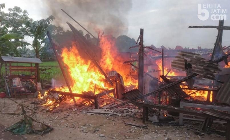 Gara-gara BBM Tumpah, Warung Kopi dan Kios Hangus Terbakar