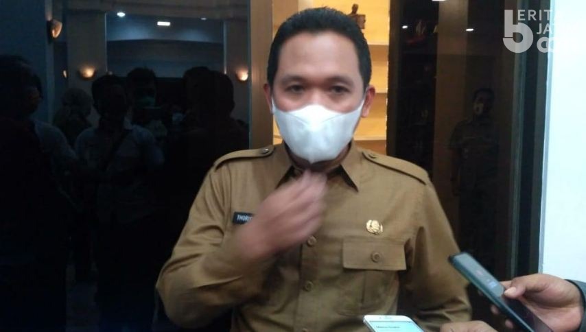 Bupati Lumajang Wawancara 5 Calon Direktur Perumda