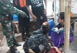 Bising Suara Karaoke, Ricky Bunuh Tetangganya