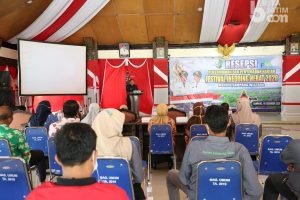 Bupati Sampang Serahkan Penghargaan Festival Jhedding Hebat