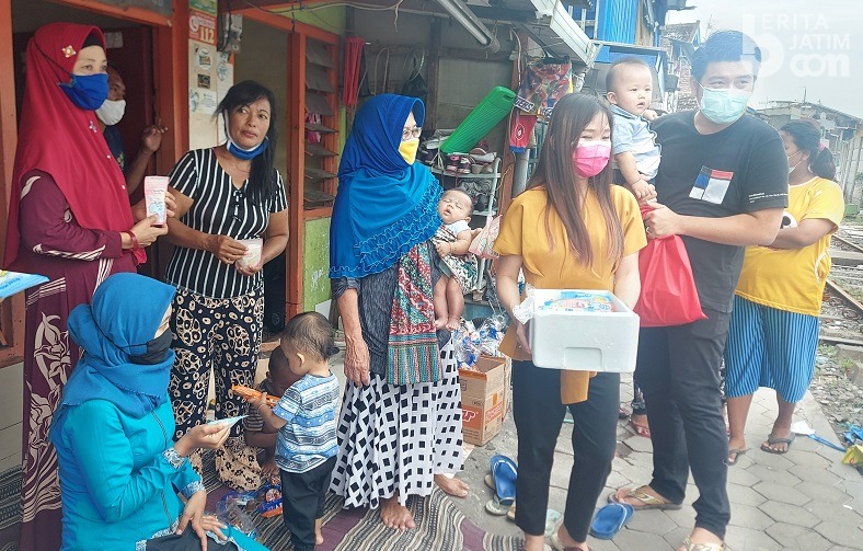 Ultah di Tanggal Cantik, Anak Selebgram Bagikan Susu di Kampung Dolanan