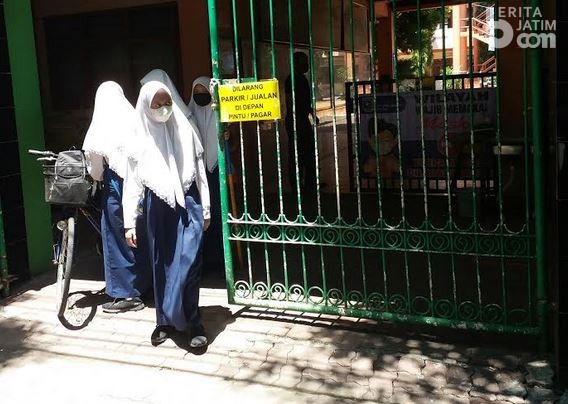 Kasus Covid-19 Meningkat, PTM di Gresik Ditunda
