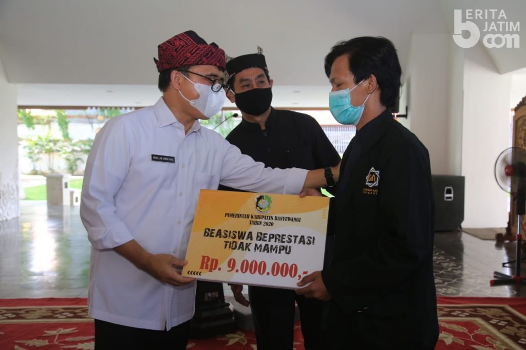 Ratusan Mahasiswa di Banyuwangi Dapat Beasiswa Covid-19