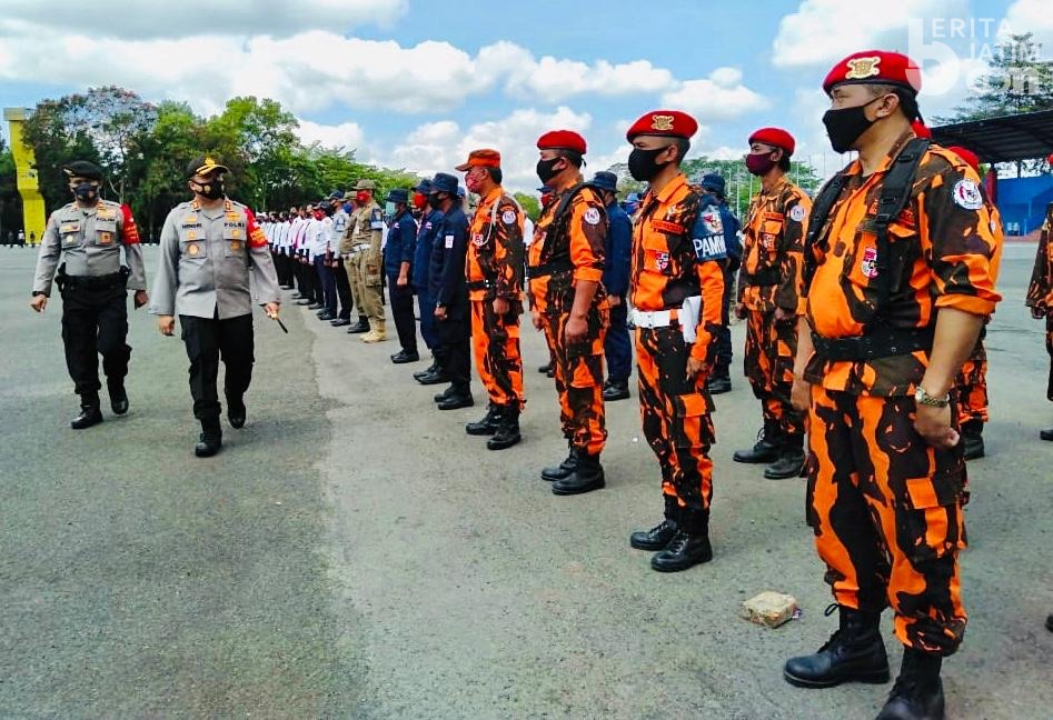 Pemuda Pancasila Bantu Polisi Amankan Perayaan Natal di Kabupaten Malang