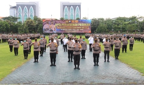 Kapolda Jatim Pimpin Apel Pergeseran Personil PAM Pilkada Serentak