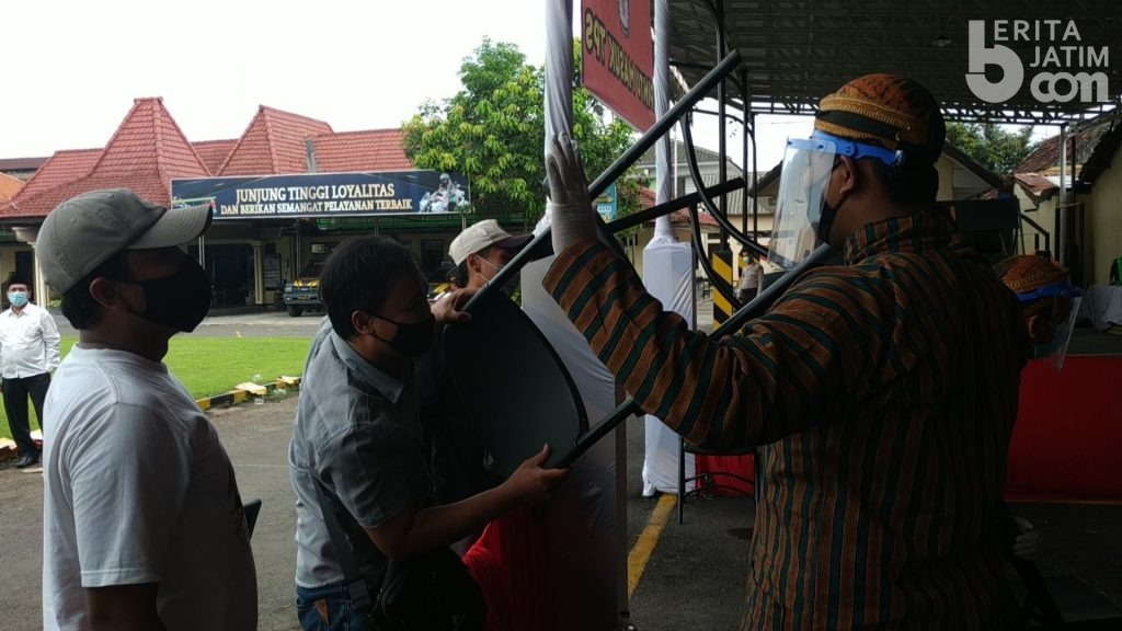 Terjadi Aksi Protes Penghitungan Suara di TPS 16 Desa Kelud, Ini Hanya Simulasi dari Polresta Mojokerto
