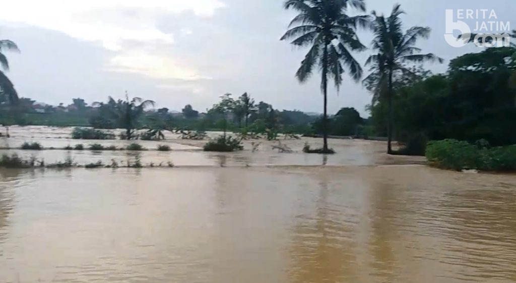 Luapan Sungai Akibatkan 3 Dusun di Pamekasan Terendam