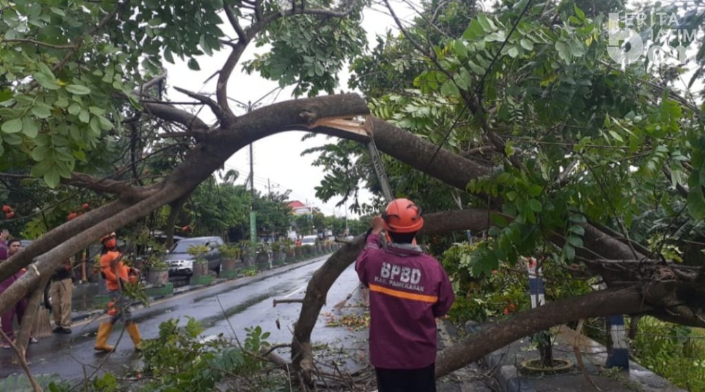Masyarakat Diimbau Waspada Bencana Alam Hingga Maret 2021
