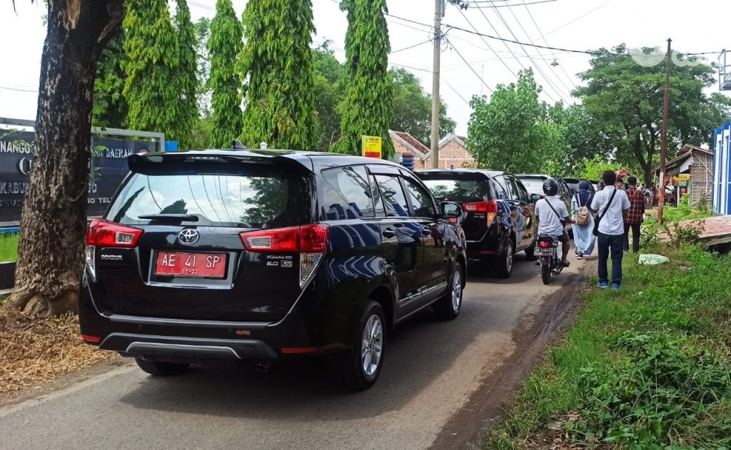 Menang Hitung Cepat, Rombongan Pejabat Pemkab Sowani Rumah Sugiri-Lisdyarita