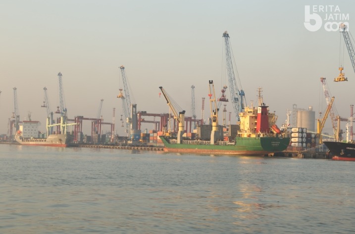 Kolaborasi Pelindo III dan Pertamina Efisienkan Biaya Distribusi Energi