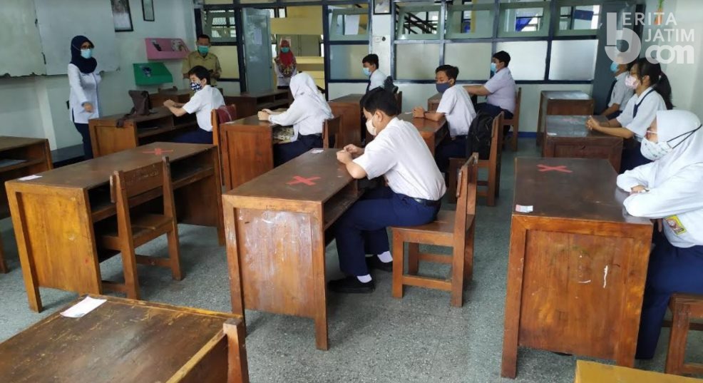 14 SMP di Surabaya Simulasi Sekolah Tatap Muka