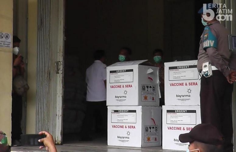 15.000 Vaksin Sudah Disimpan di Gudang Farmasi Dinkes Surabaya