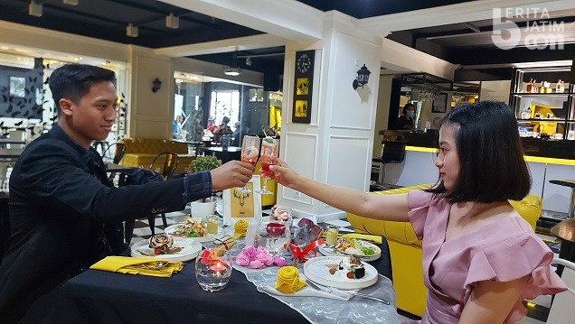 Dazzling Sparkling, Minuman Cinta di Hari Valentine