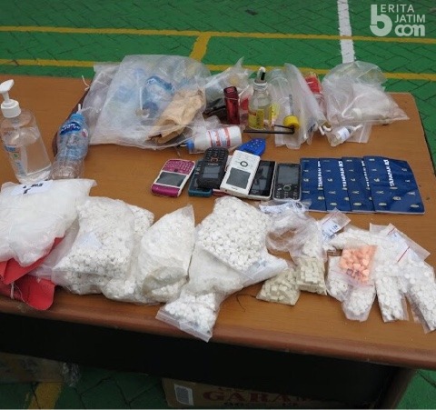 Awal Tahun, Kejari Perak Musnahkan 8,7 Kilo Sabu