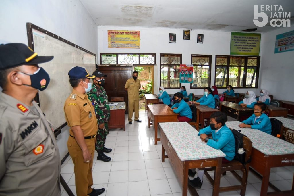 Banyuwangi Mulai Terapkan Pembelajaran Tatap Muka Terbatas