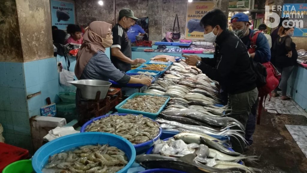 Cuaca Buruk Bikin Harga Ikan Laut di Kota Malang Naik