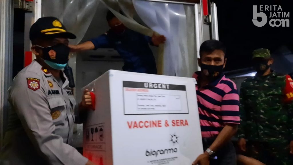 Dikawal Ketat, 4.640 Vaksin Covid-19 Tiba di Kabupaten Kediri