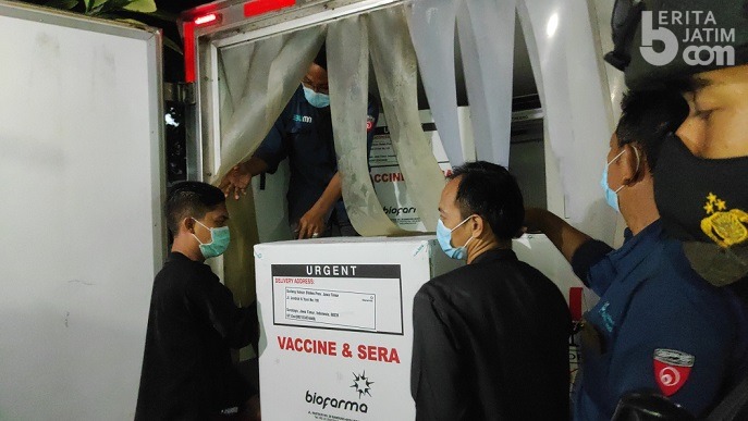 Sebanyak 5400 Vaksin Sinovac Tiba di Banyuwangi