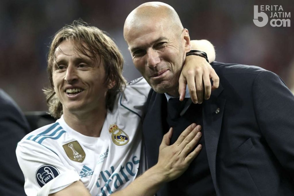 Madrid Isyaratkan Perpanjang Modric dan Zidane