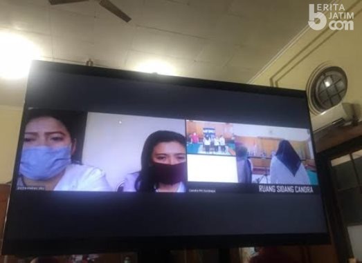 Dua Wanita Cantik Ini Spesialis Maling HP di Mall Surabaya