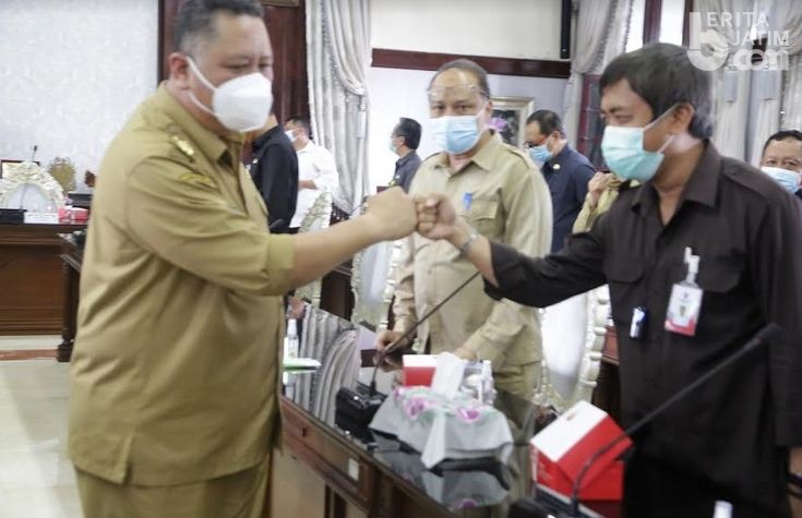 Besok Purna Tugas, Suasana Haru saat Wali Kota Surabaya Whisnu Sakti Pamit