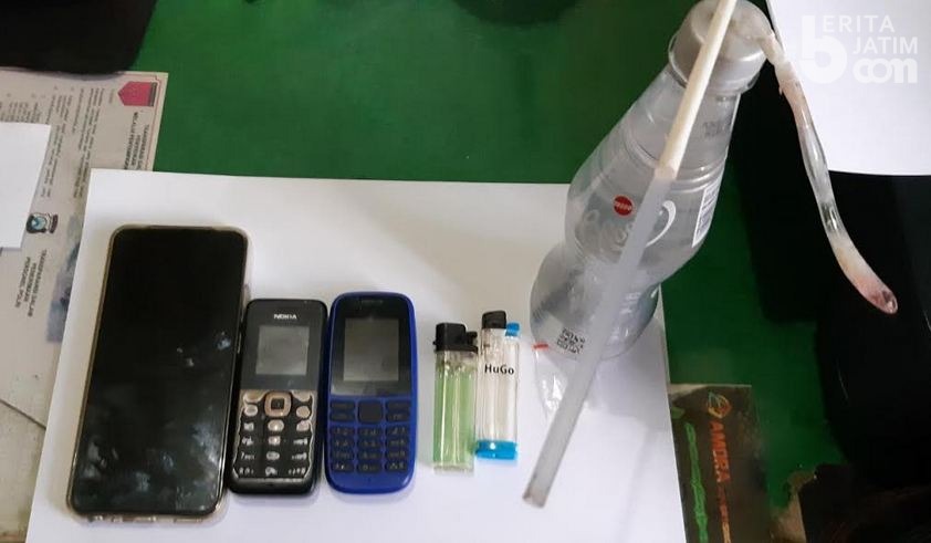 2 Pria Nyabu Bareng Ibu Rumah Tangga, Dibekuk Polisi