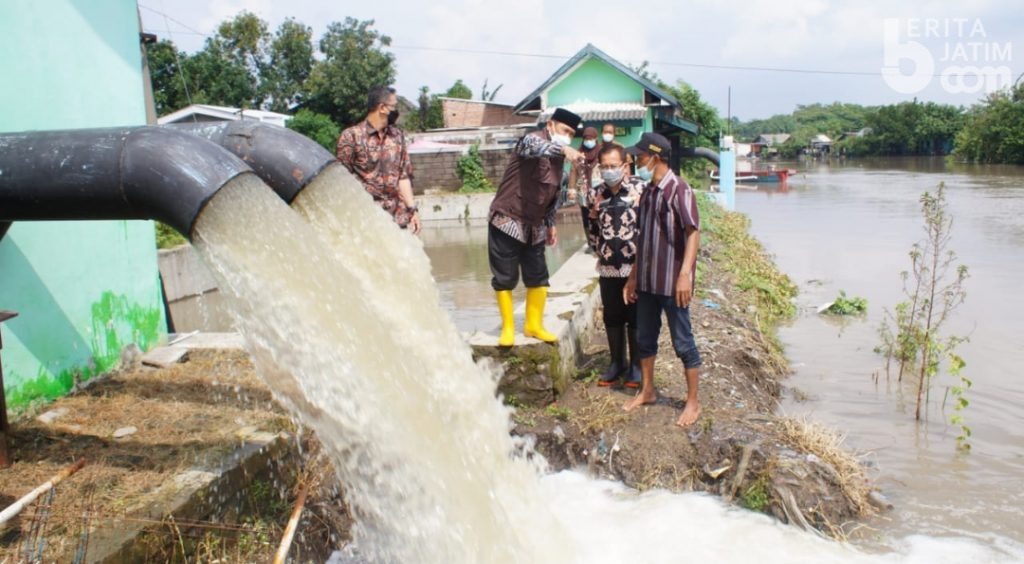 Sidak Banjir, Cak Hud Pastikan Pompa di BCF dan Sidokare Berfungsi, Butuh Waktu 3 Jam Air Surut