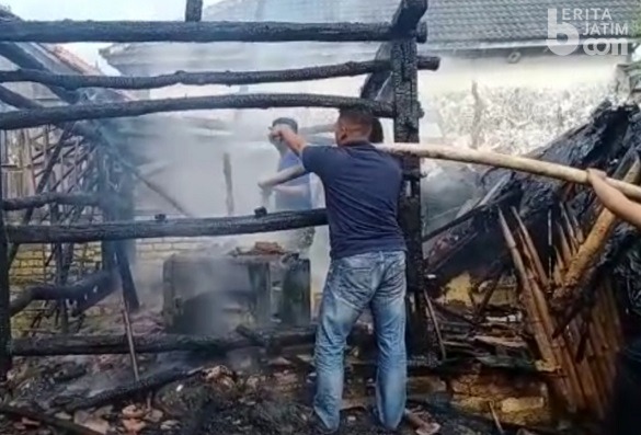 Gudang Pakan Udang Vaname di Sampang Ludes Terbakar