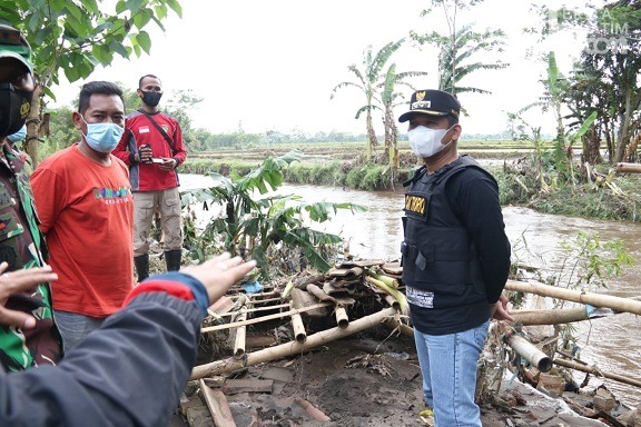 Bupati Lumajang Cek Korban Banjir Luapan Sungai Bondoyudo