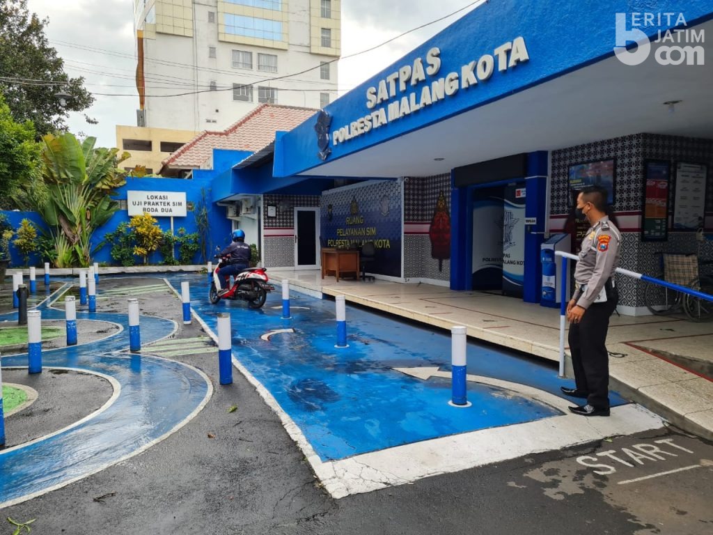 Polresta Malang Kota Latih Pemohon SIM Lewat Remedial Teaching