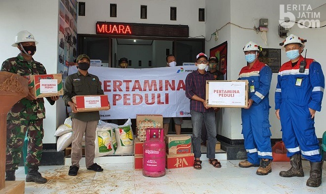 Peduli Banjir Karawang, Pertagas Kembali Salurkan Bantuan