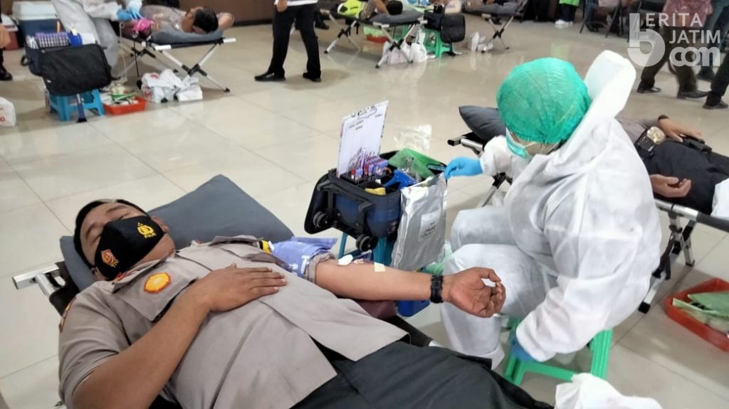 Peringati HPN Ke 75, Polresta Mojokerto dan PWI Mojokerto Gelar Donor Darah