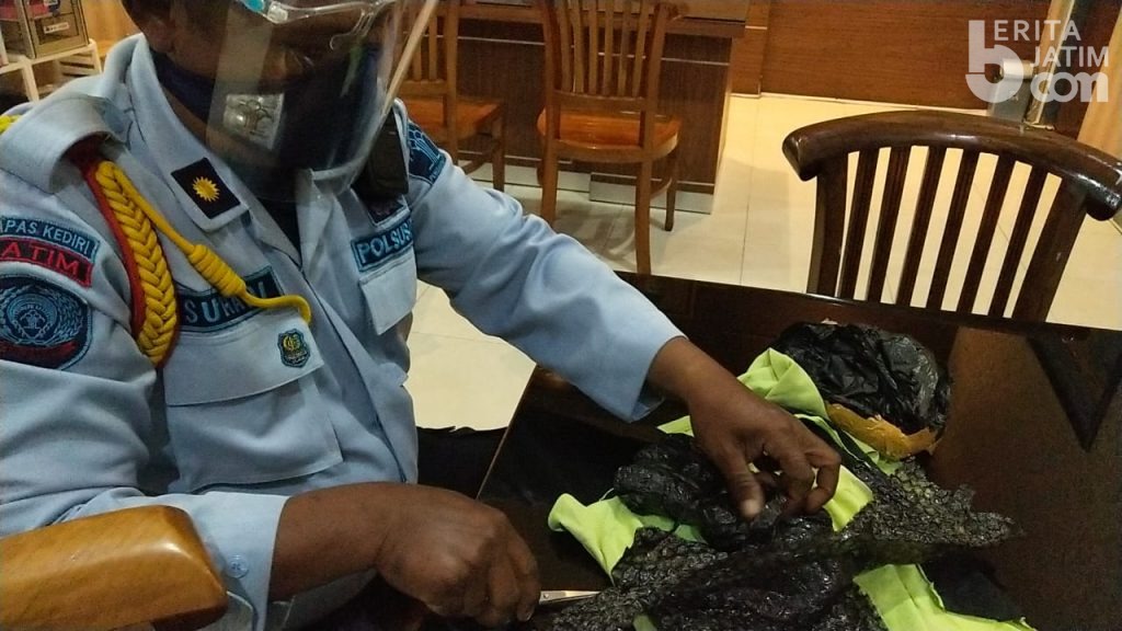 Petugas Lapas Kediri Gagalkan Penyelundupan Lempar Paket Narkotika