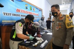 Deteksi Narkoba Personel Polresta Malang Kota Lakukan Tes Urine