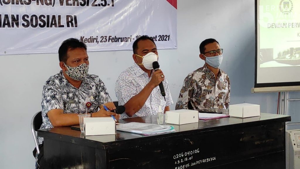 Validasi Data Kemiskinan, Dinsos Kabupaten Kediri Gelar Bimtek SIKS-NG kepada Tenaga IT Desa