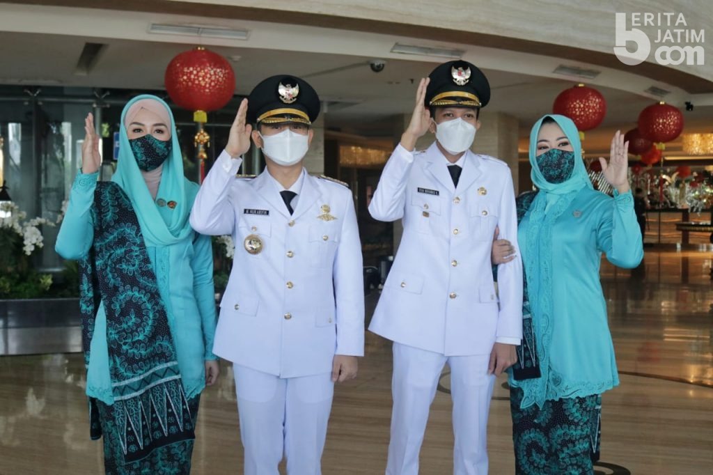 Gubernur Khofifah Lantik 17 Kepala Daerah, Bupati Trenggalek Pertama