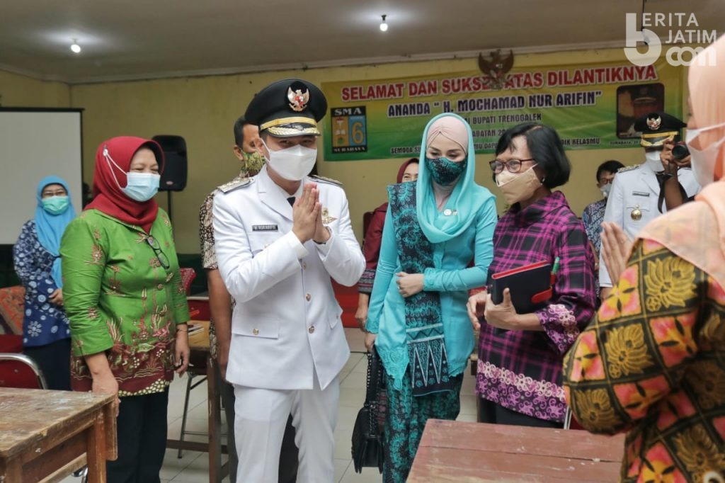 Usai Dilantik, Bupati Trenggalek Sungkem Gurunya