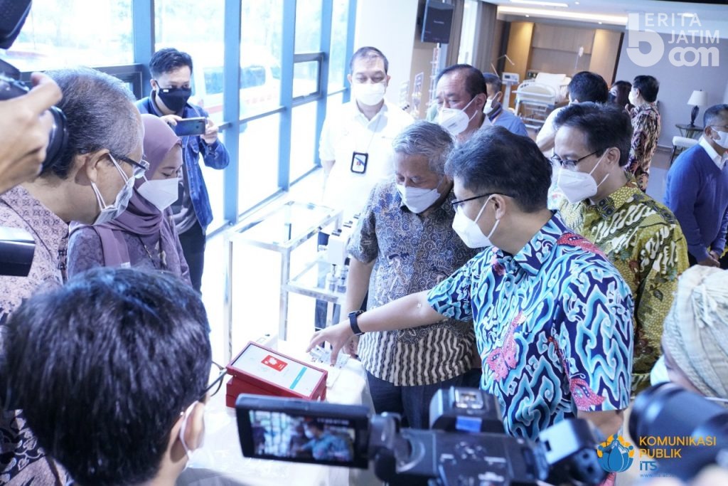 Menteri Kesehatan Tinjau i-nose c-19 Buatan Gubes ITS