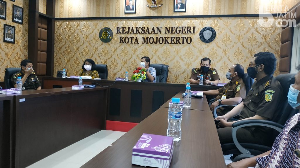 Lawan Covid-19, Kejari Tawarkan Aplikasi Si Penerawang ke Dinkes Kota Mojokerto