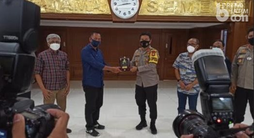 Kapolda Gandeng PWI Jatim Perangi Berita Hoax