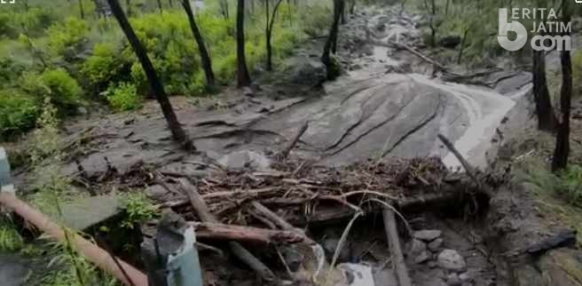 Longsor di Lereng Ijen, Jalan Penghubung Banyuwangi-Bondowoso Tertutup