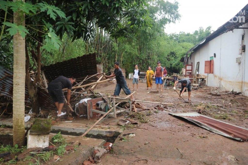 Banjir Bandang di Jombang Seret 3 Rumah, Puluhan Lainnya Terdampak