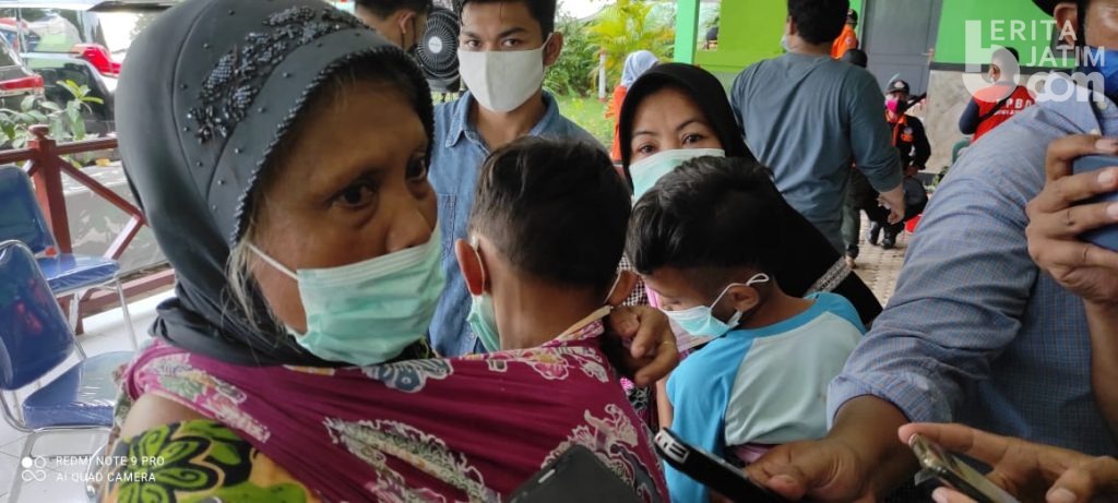 Ayah dan Ibu Hilang, Bocah Kembar Selamat dari Maut