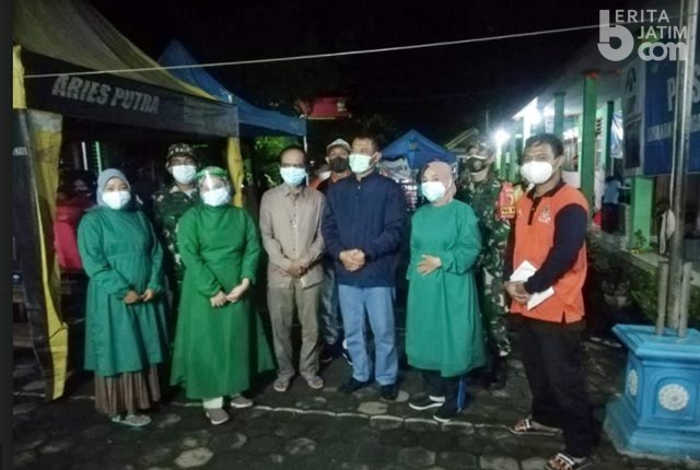 Danrem 081 Madiun Tinjau Kondisi Pengungsi Longsor Nganjuk
