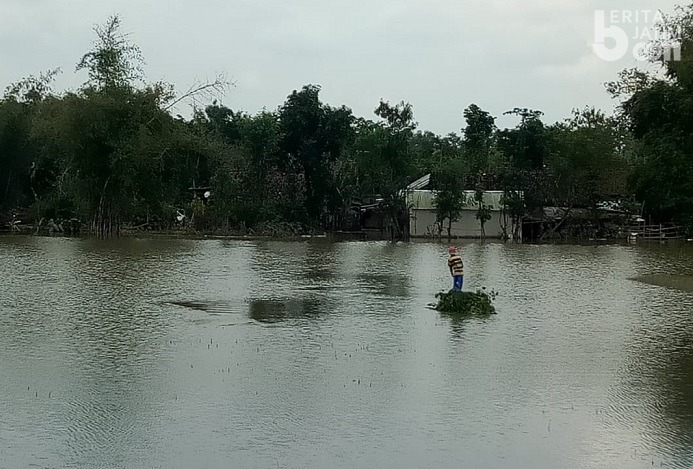 Tujuh Malam dalam Dekapan Banjir